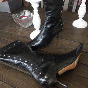 Special  leather black narrow pointed boots